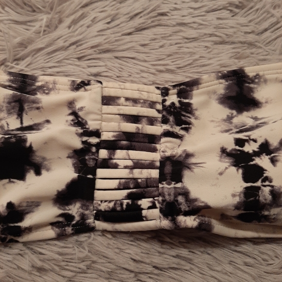 Arizona Jeans Co Bandeau Swim Top Size Large - Picture 2 of 7